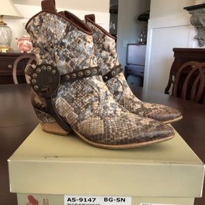 A.S.98 Sivert Boots size 38 like new